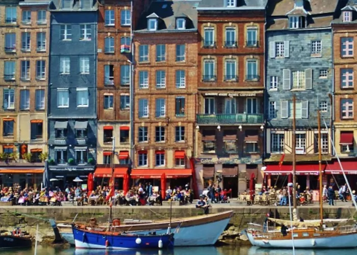 Apartment Chronos By Kleidos, Grand Duplex, 4 Personnes, 3 Minutes Gros Horloge & Opera De